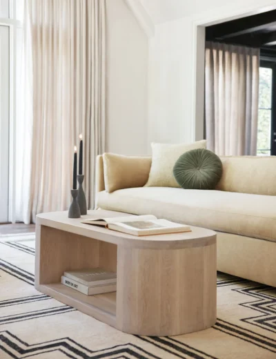 NUNA TABLE